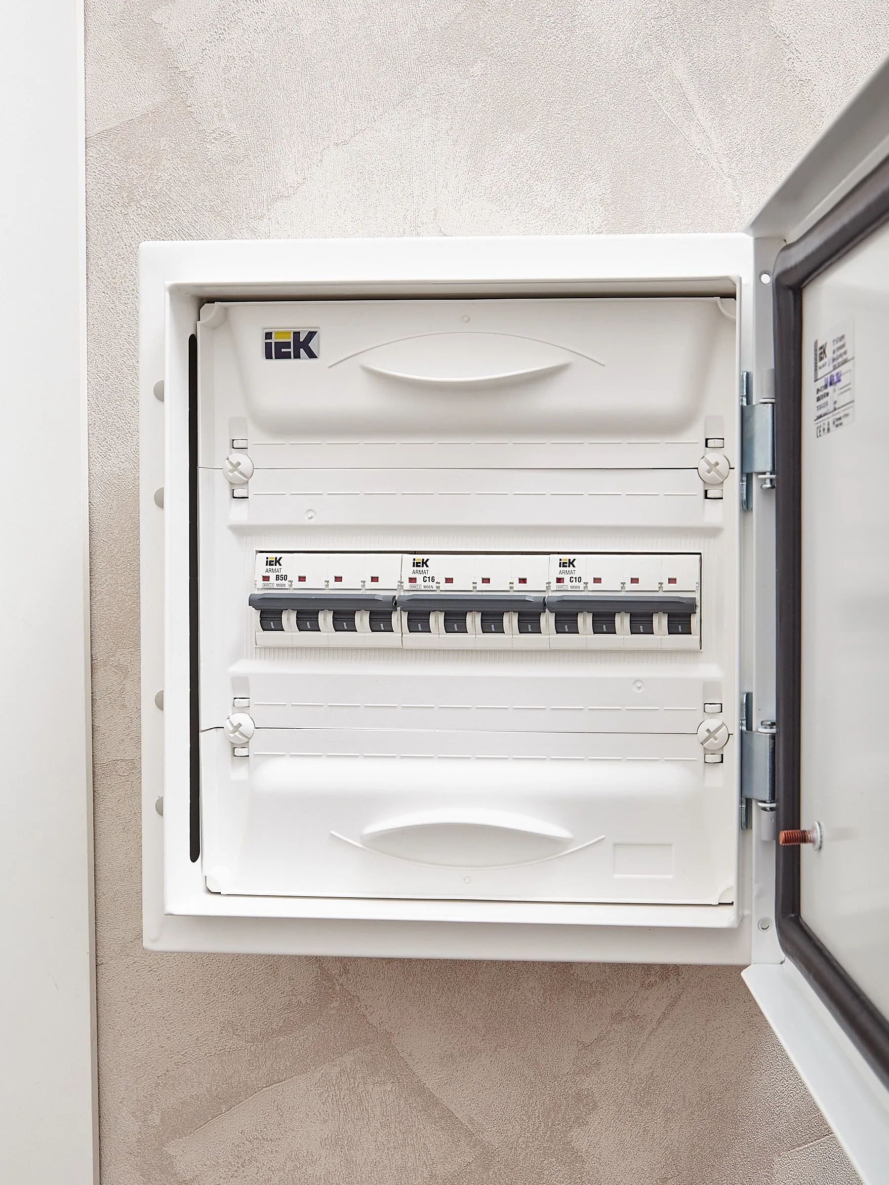 ARMAT Автоматический выключатель M06N 4P C 16А IEK - Фото 3