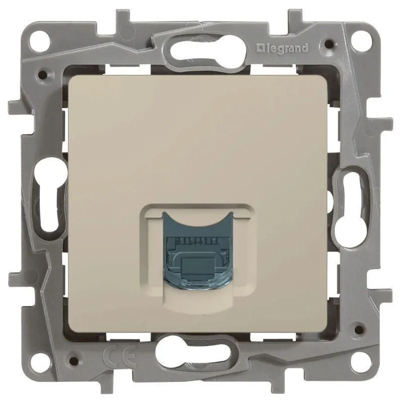 ETIKA Розетка компьютерная RJ45 категория 5Е UTP слоновая кость