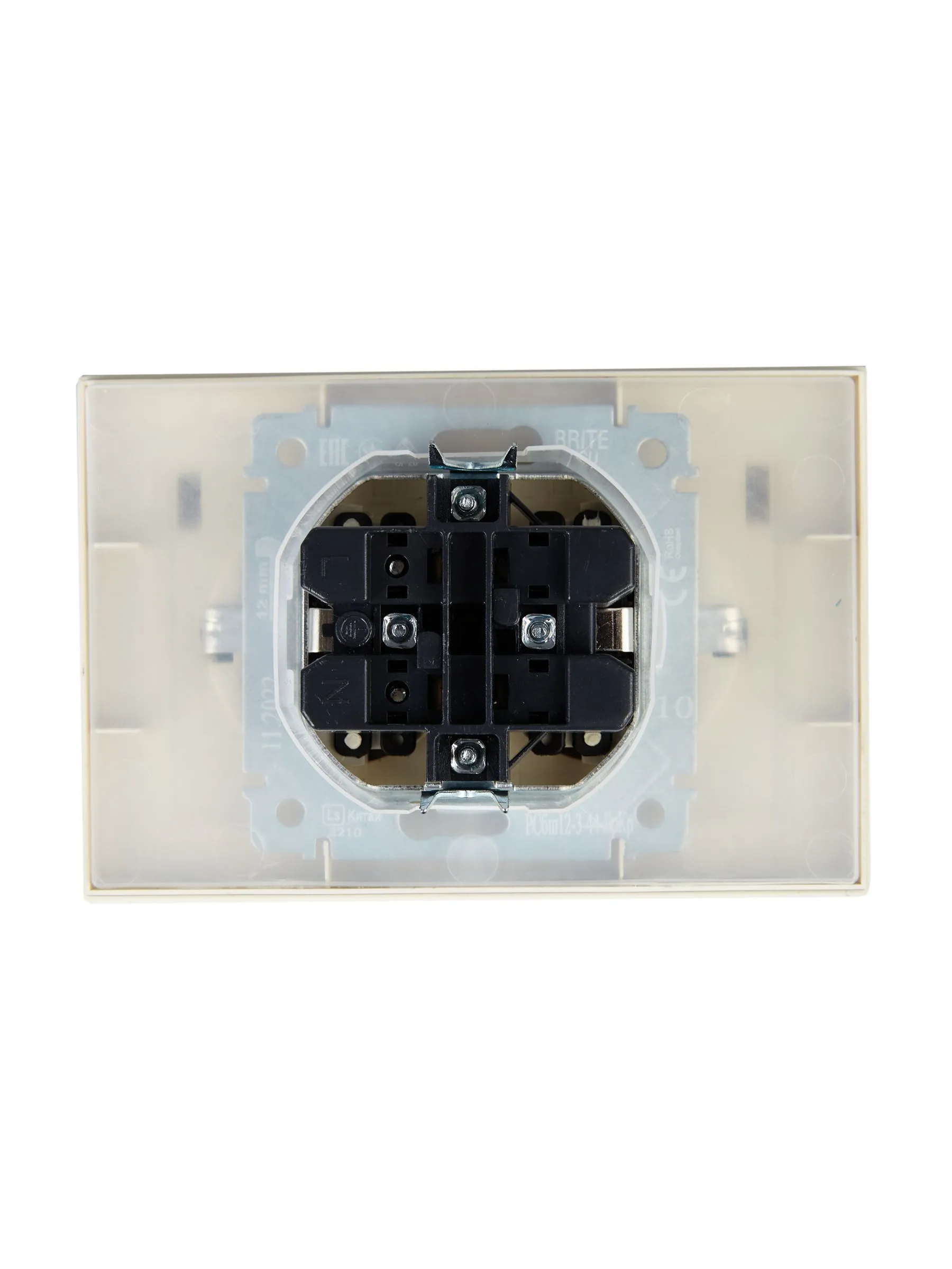 BRITE Розетка 2-местная с заземлением с защитными шторками и крышкой 16А в сборе IP44 РСбш12-3-44-БрКр бежевый IEK - Фото 3