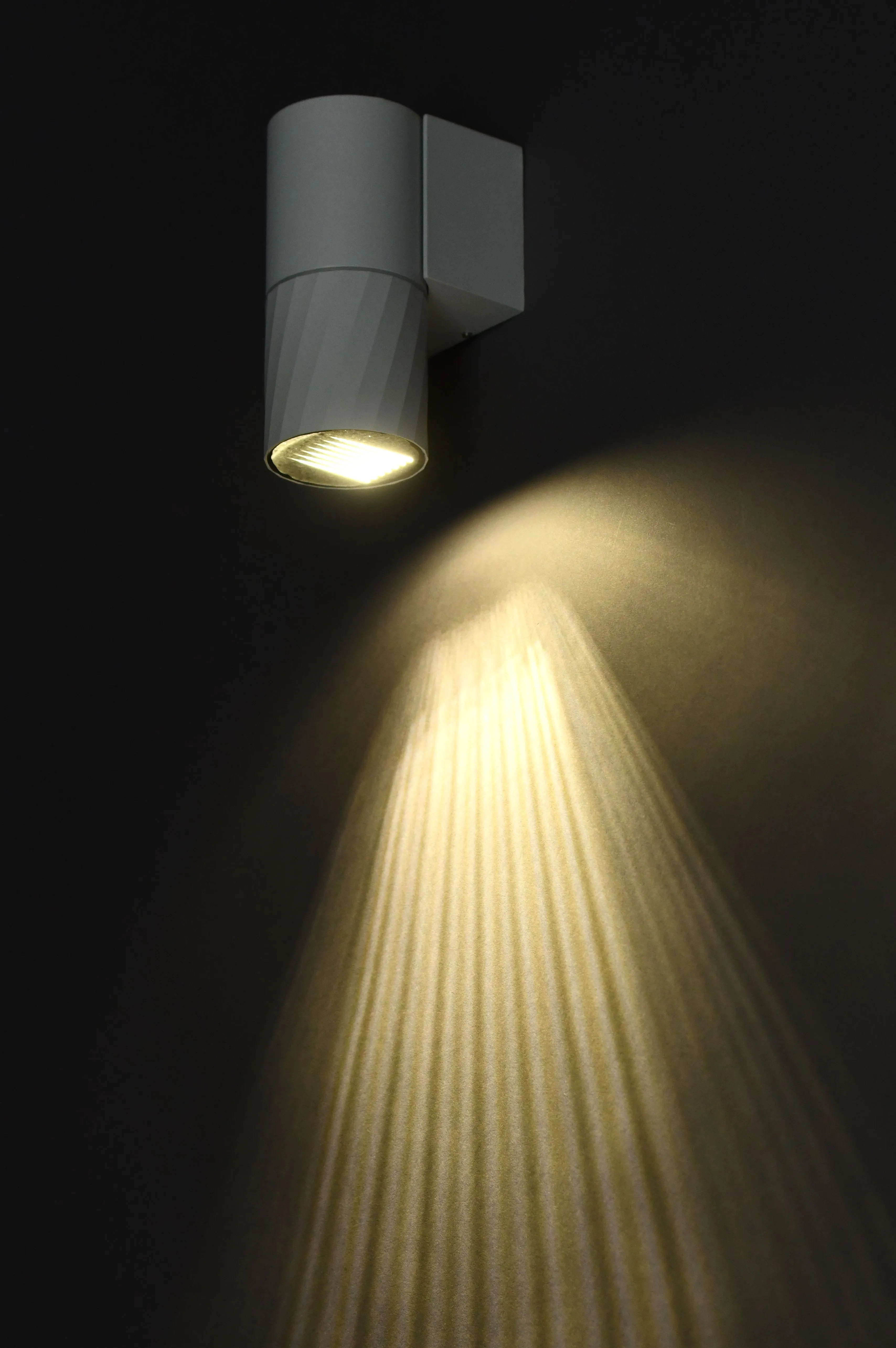 LIGHTING Светильник уличный 5220 настенный под лампу GU10 IP65 белый IEK - Фото 4