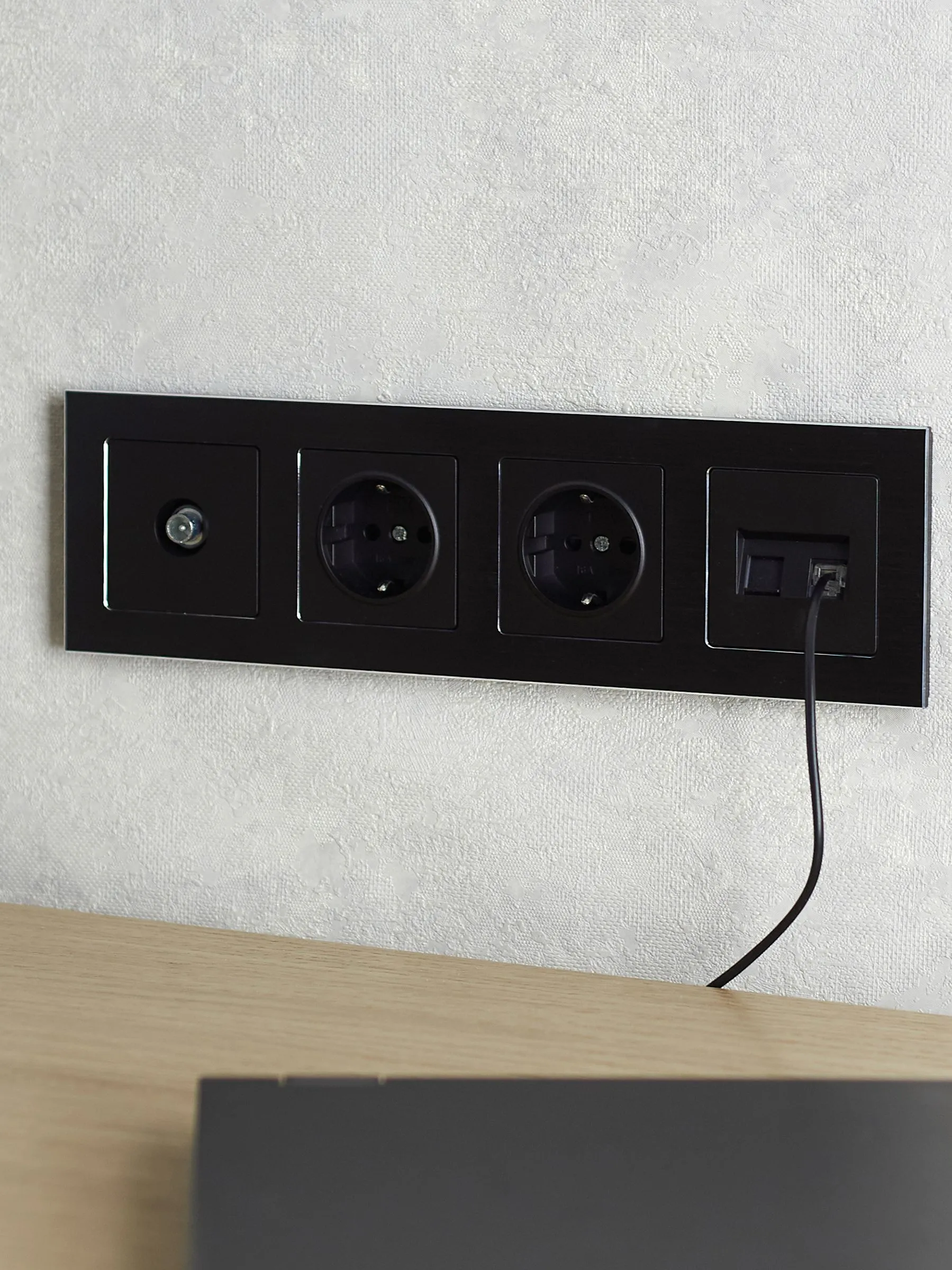 BRITE Рамка 4 -местная РУ-4-1-БрЧ металл черный IEK - Фото 6