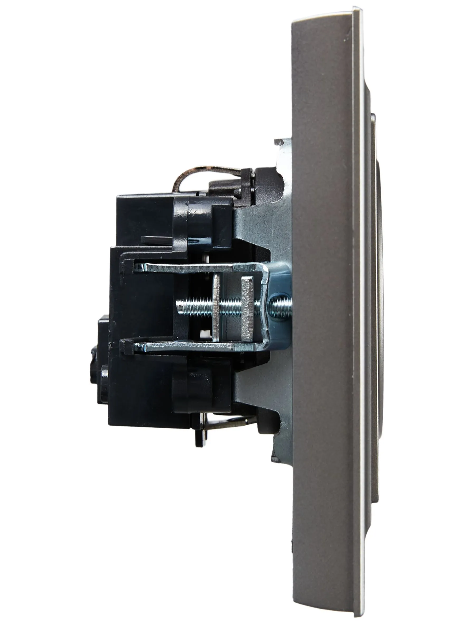 BRITE Розетка 1-местная с заземлением с защитными шторками 16А в сборе РСР14-1-0-БрС сталь IEK - Фото 5