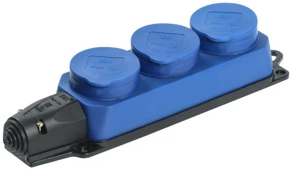 Розетка (колодка) 3-местная РБ33-1-0м с защитными крышками IP44 ОМЕГА каучук синяя IEK PKR61-016-2-K07