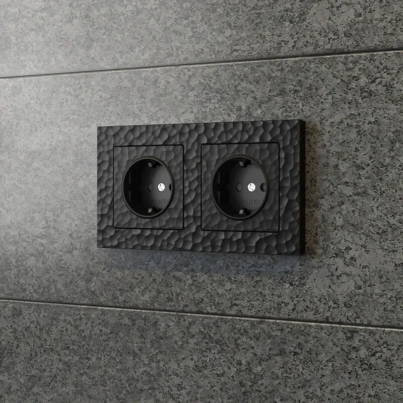 Розетка с заземлением и шторками (hammer черный) Werkel - Фото 3