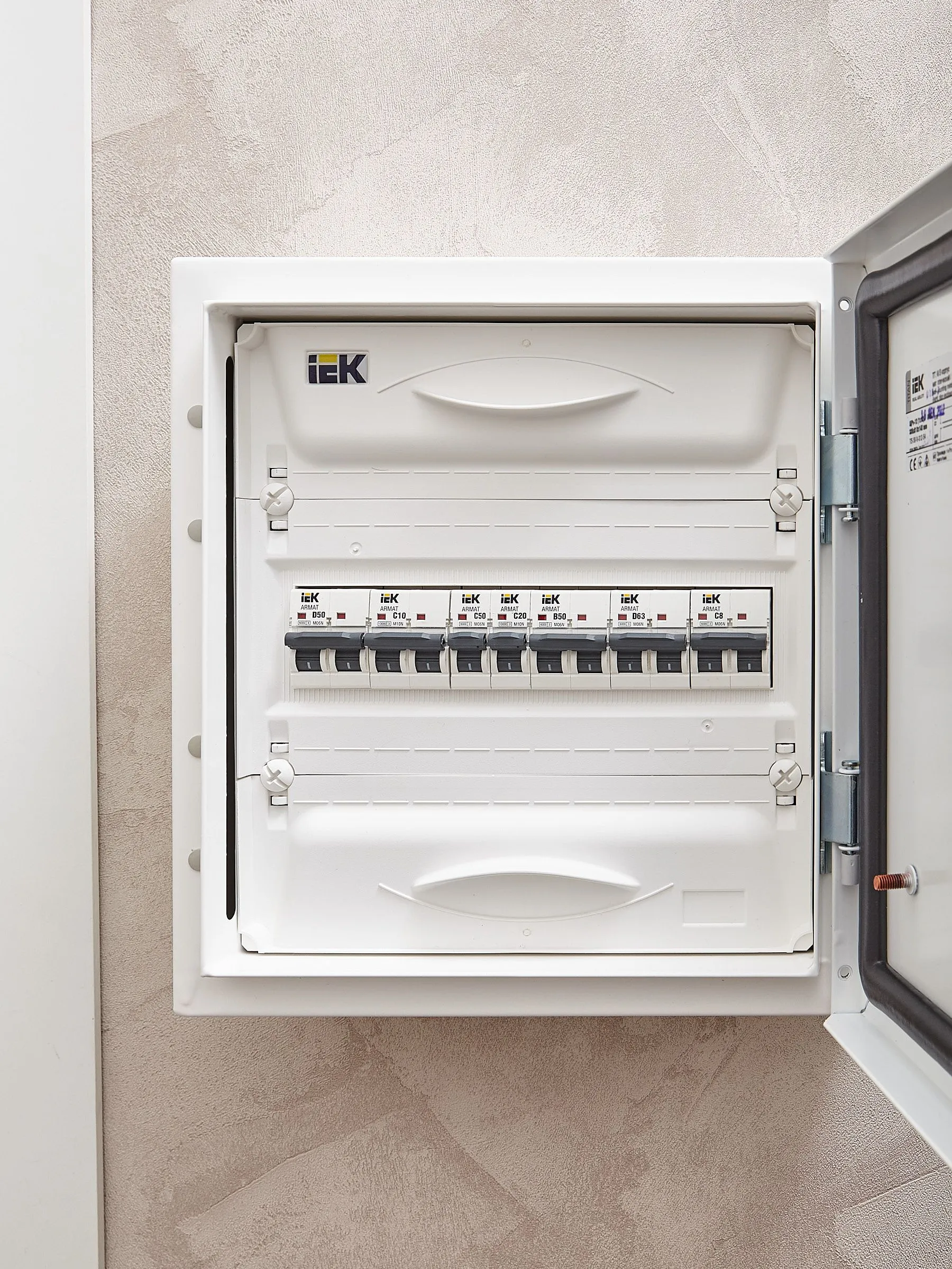 ARMAT Автоматический выключатель M06N 1P C 50А IEK - Фото 4