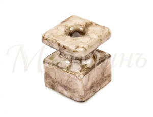 Изолятор фарфоровый квадратный для монтажа витой электропроводки, размеры: 20х20х25мм, цвет - мрамор