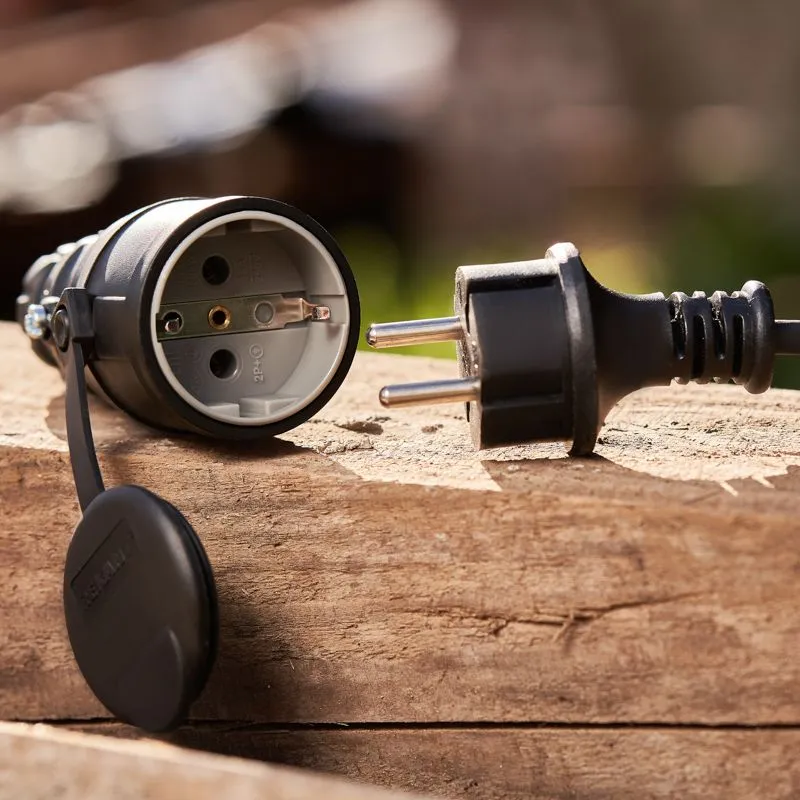 Розетка влагозащищенная переносная с крышкой 1 гнездо, с/з, 16А, IP44 каучук, черная REXANT - Фото 2