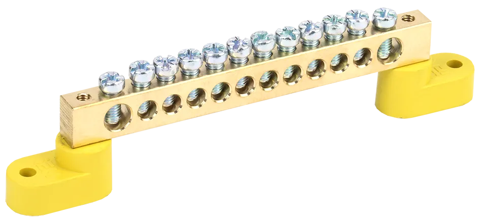 Шина PE "земля" на двух угловых изоляторах ШНИ-8х12-12-У2-Ж IEK