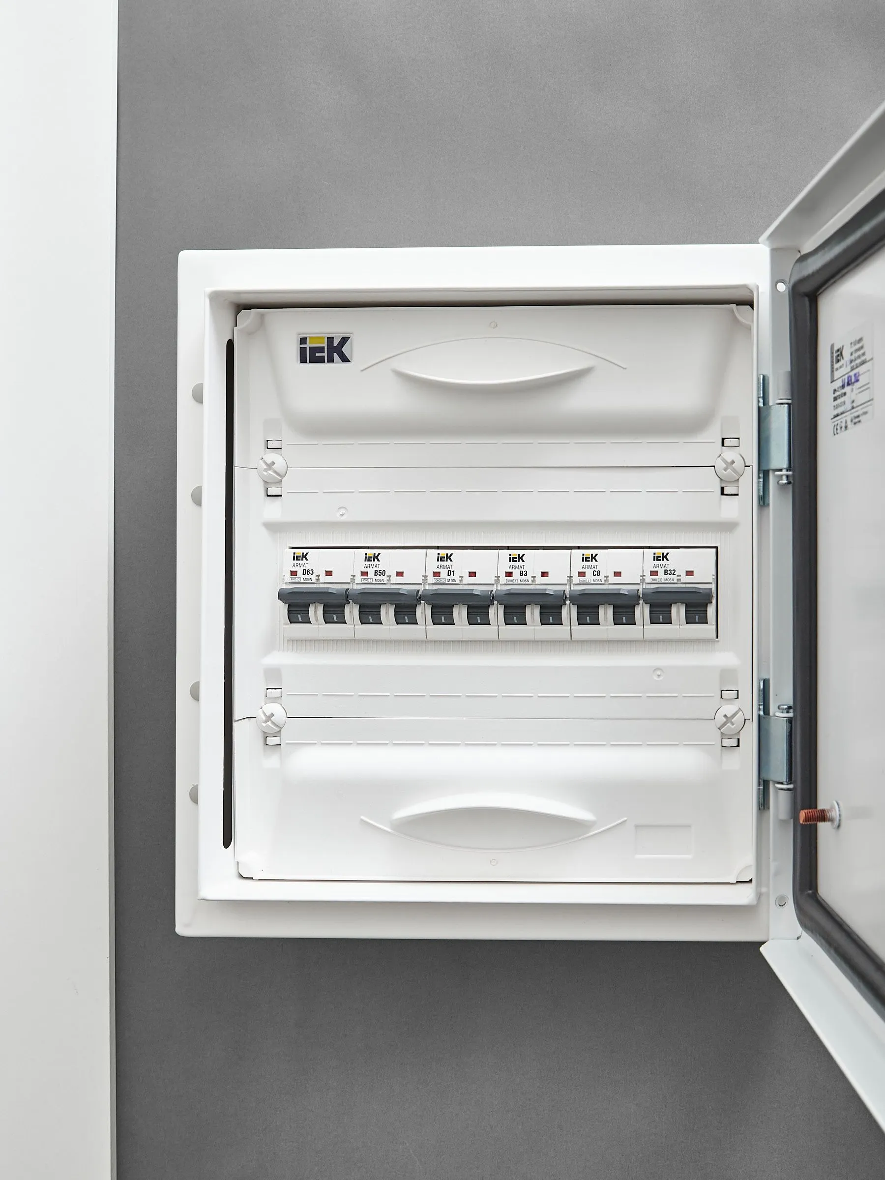 ARMAT Автоматический выключатель M06N 2P B 3А IEK - Фото 7