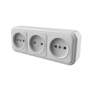 Розетка 3-местная RA16-363-Белая без заземляющего контакта, 16А, IP20 RA16-363-Б
