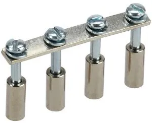 Перемычка в сборе для колодки клеммной CTS 16мм2 4PIN IEK YCT10-00-K03-016-A-4P