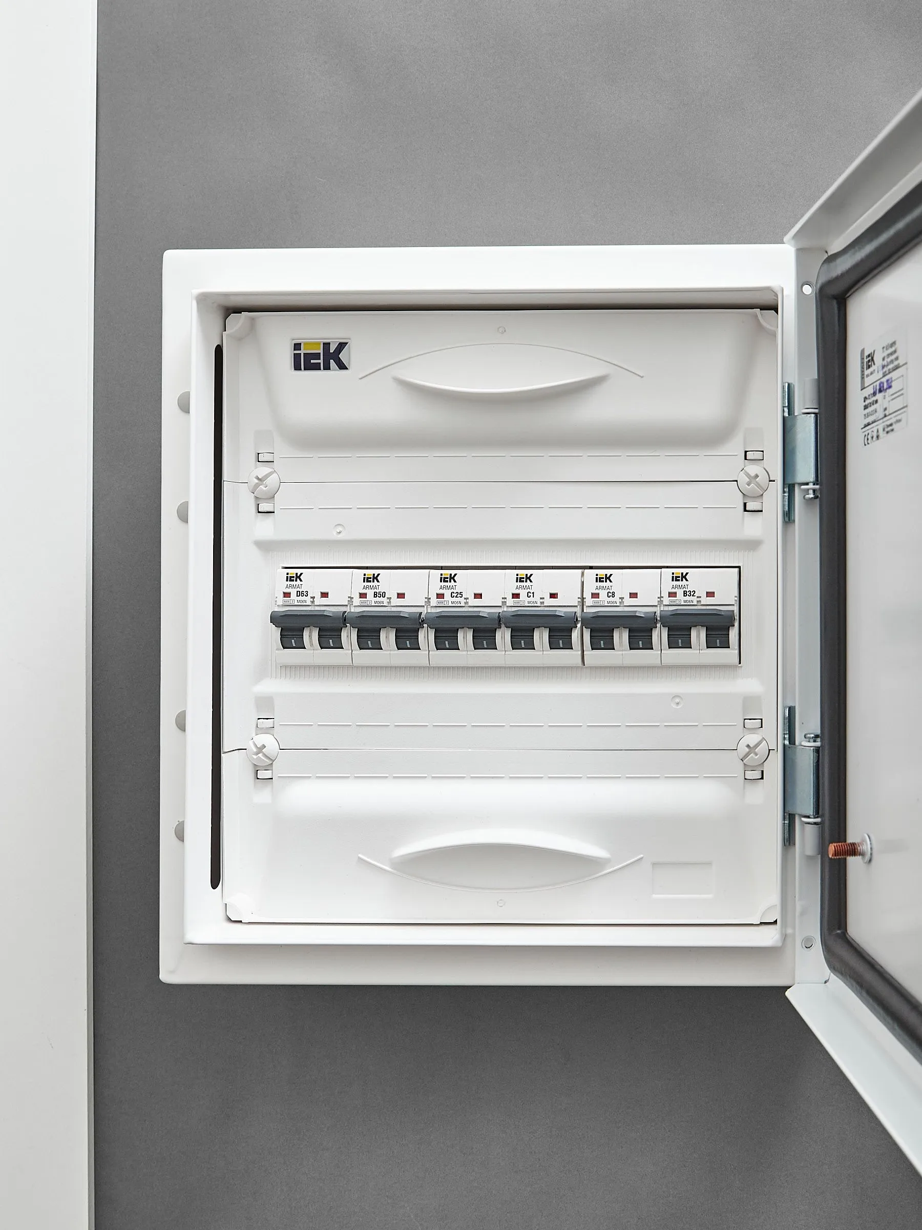 ARMAT Автоматический выключатель M06N 2P C 1А IEK - Фото 8