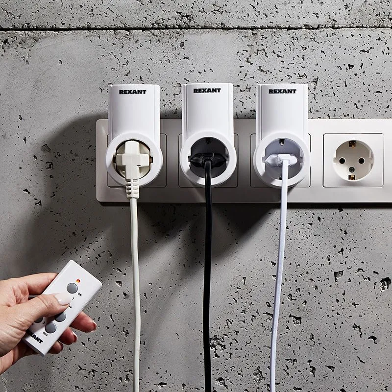 Радиоуправляемая  розетка c пультом RX-003 (один пульт, три розетки) 10А/30м REXANT - Фото 2