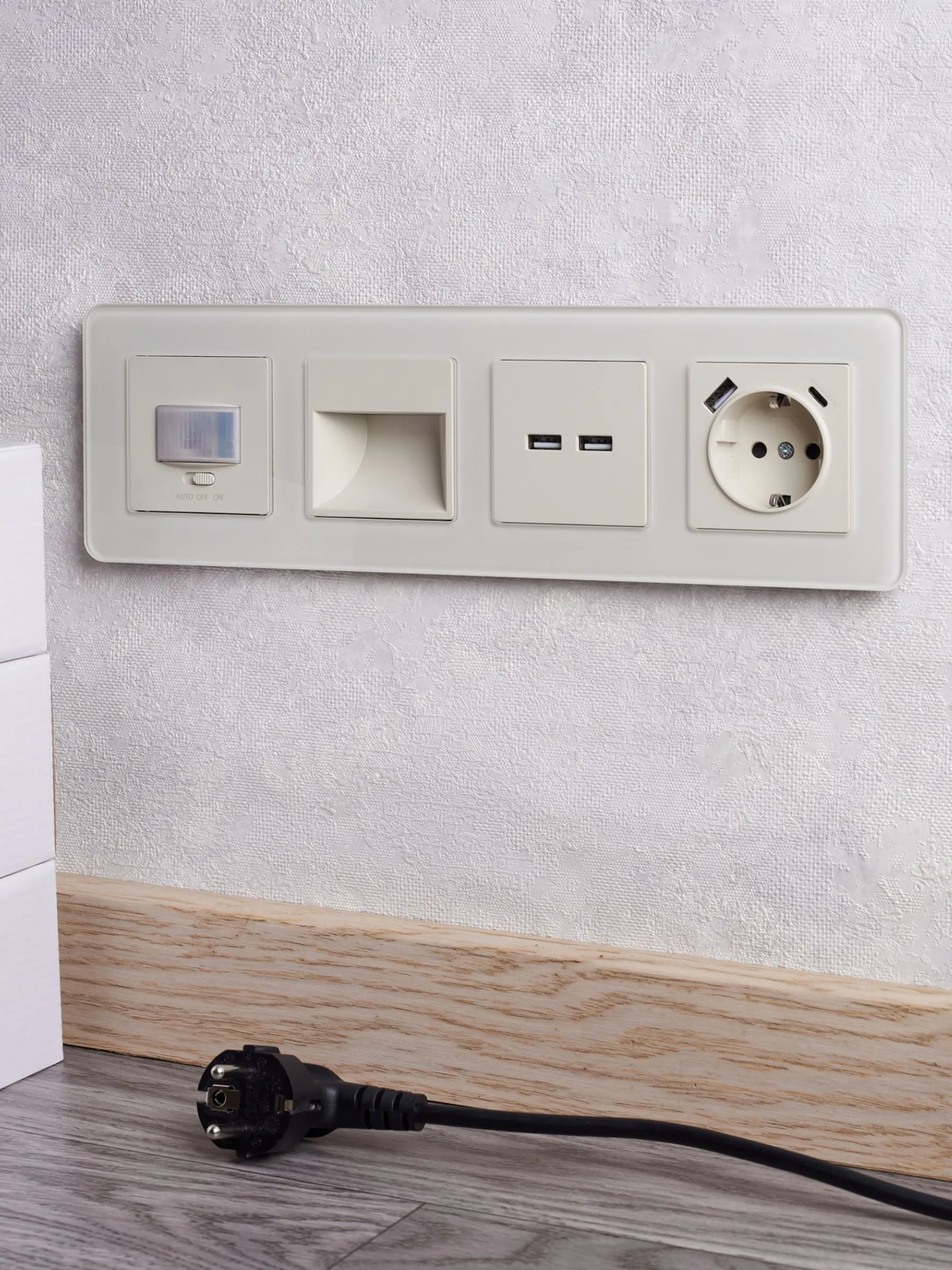 BRITE Розетка USB A+A 5В 3,1А РЮ10-1-БрКр бежевый IEK - Фото 6