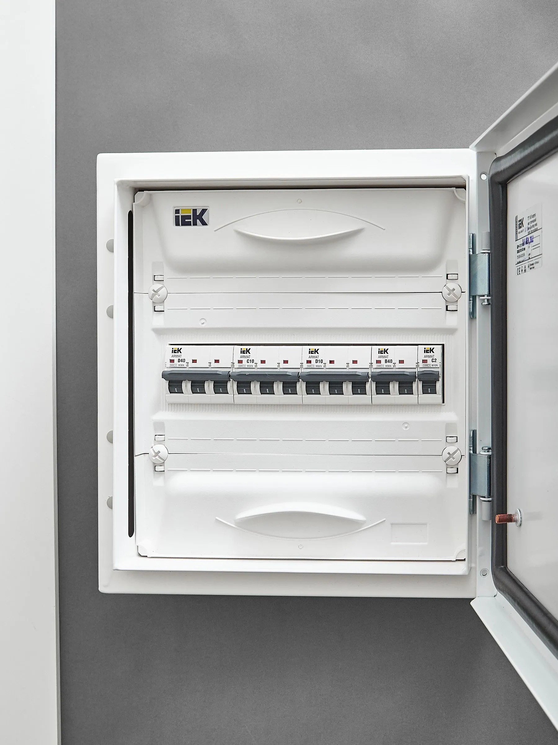 ARMAT Автоматический выключатель M06N 3P D 10А IEK - Фото 2