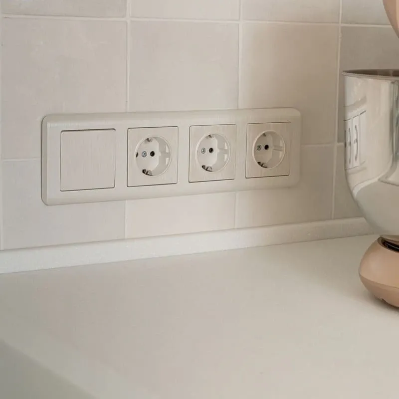 Розетка с заземлением (перламутровый рифленый) Werkel - Фото 8