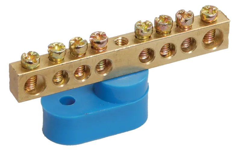 Шина N "ноль" на одном угловом изоляторе ШНИ-6х9-8-У1-С IEK