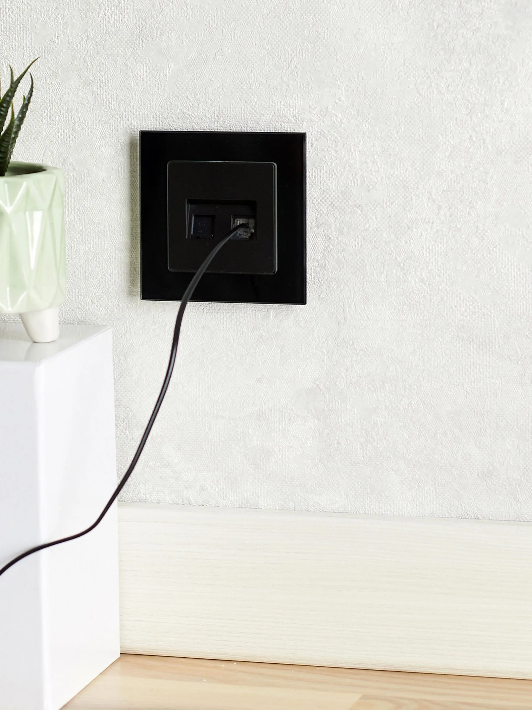 BRITE Розетка компьютерная двойная RJ45 кат.5E РК10-2-БрЧ черный IEK - Фото 6