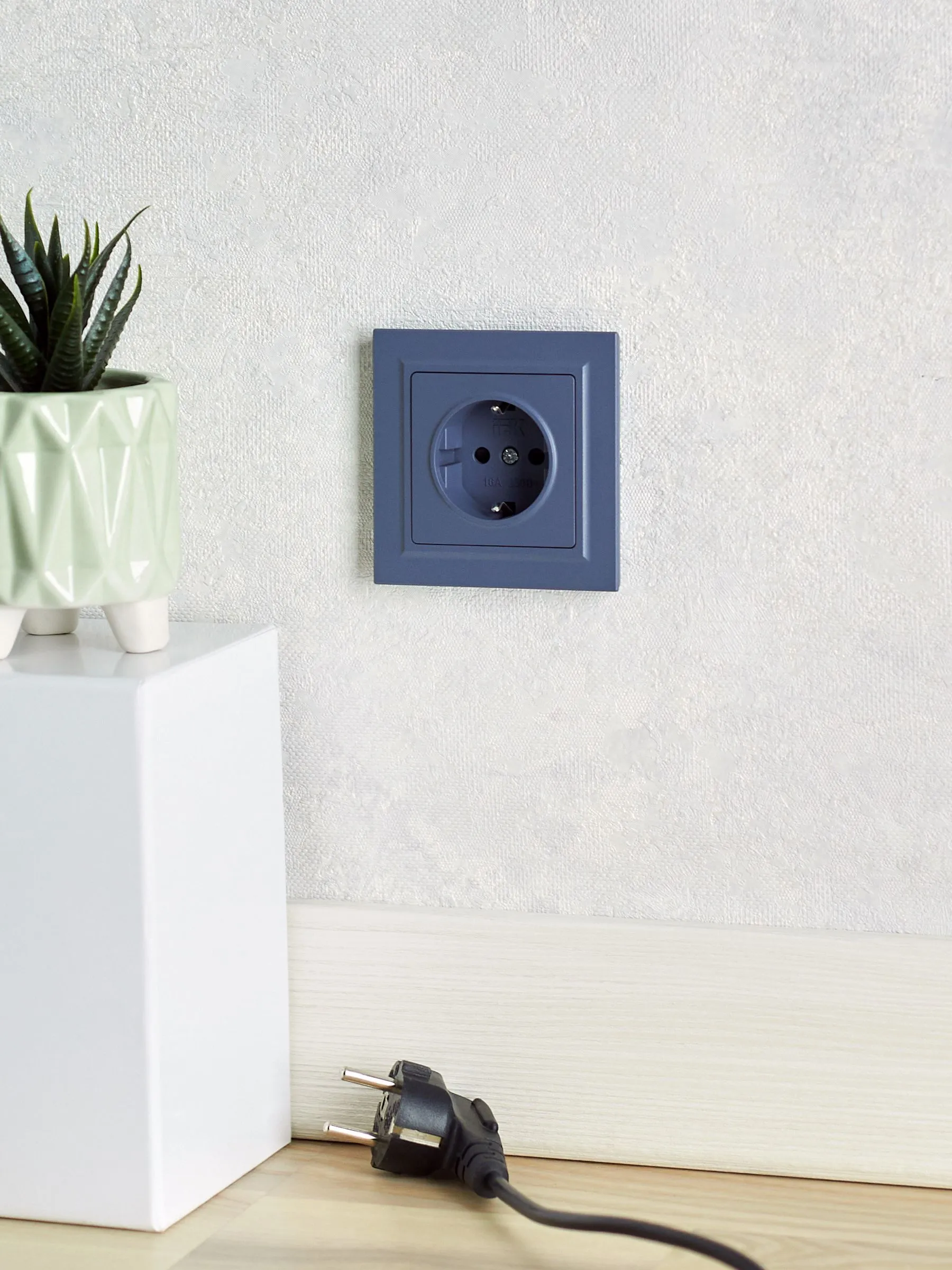 BRITE Рамка 1-местная РУ-1-БрМ маренго IEK - Фото 5