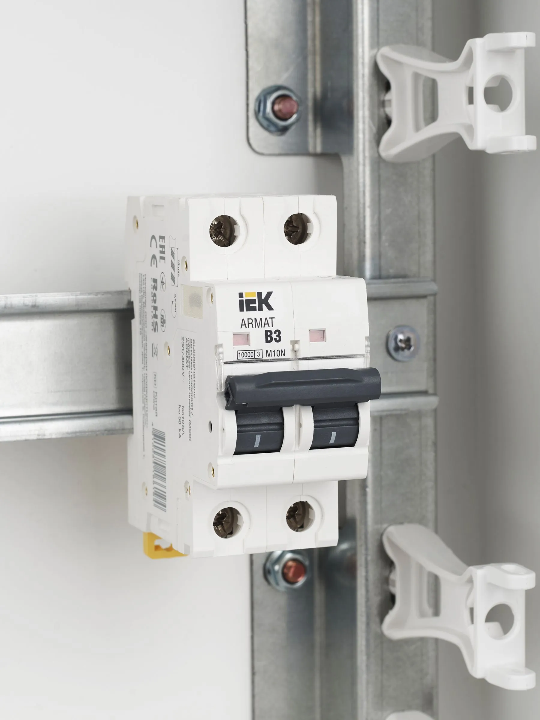 ARMAT Автоматический выключатель M10N 2P B 3А IEK - Фото 9