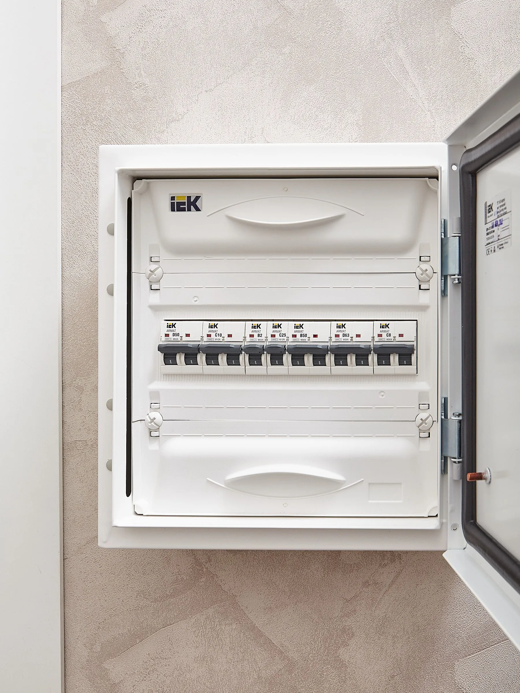 ARMAT Автоматический выключатель M06N 1P B 2А IEK - Фото 9