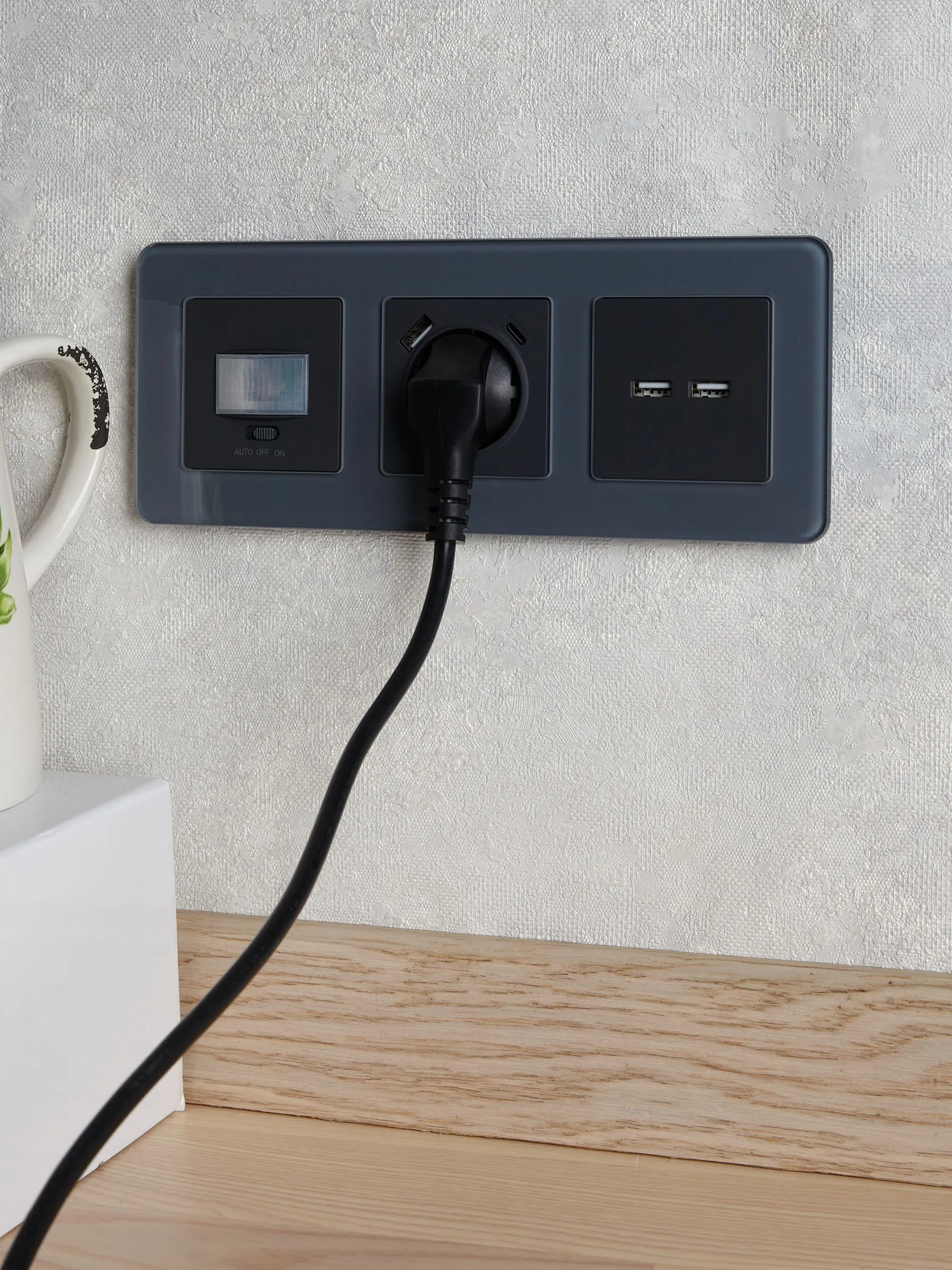 BRITE Датчик движения ДС10-1-БрГ графит IEK - Фото 4