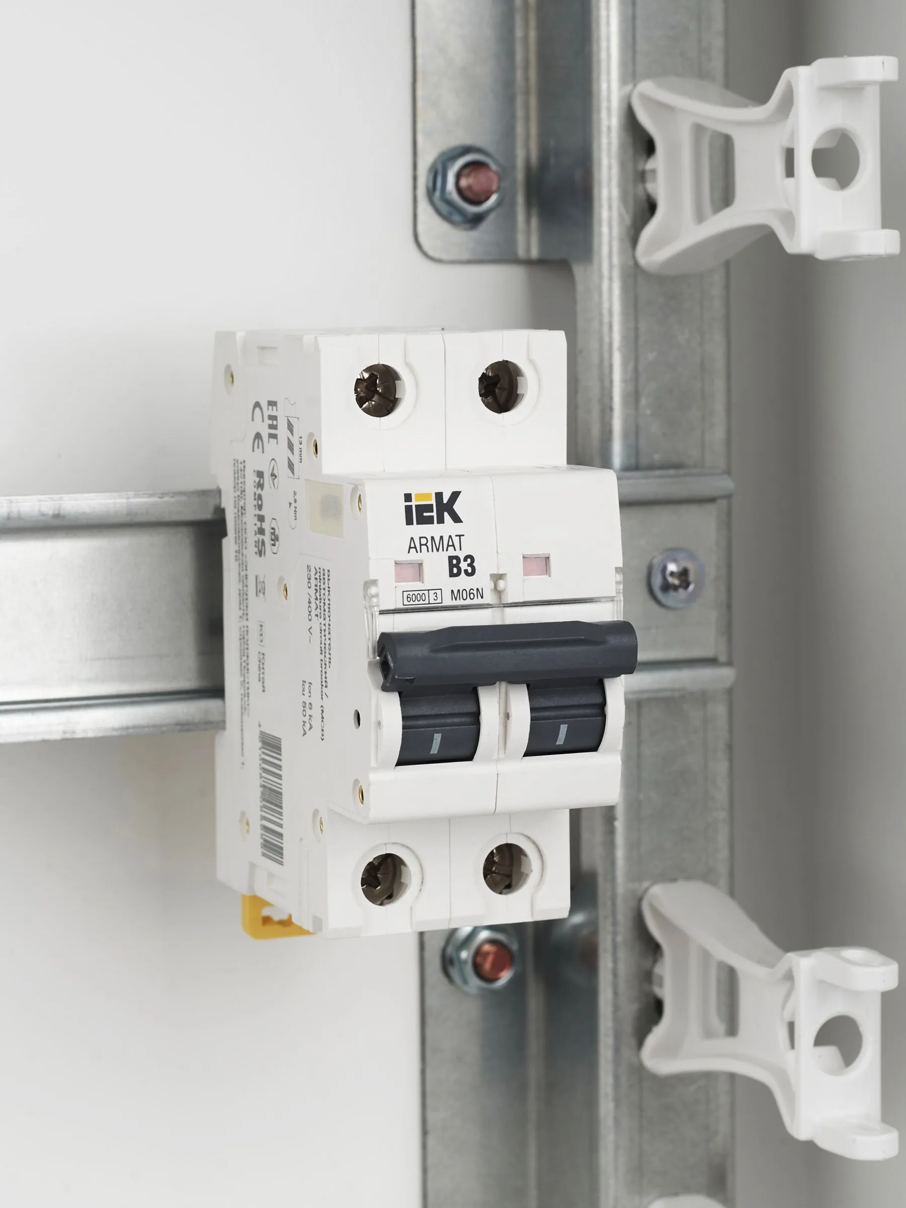 ARMAT Автоматический выключатель M06N 2P B 3А IEK - Фото 5