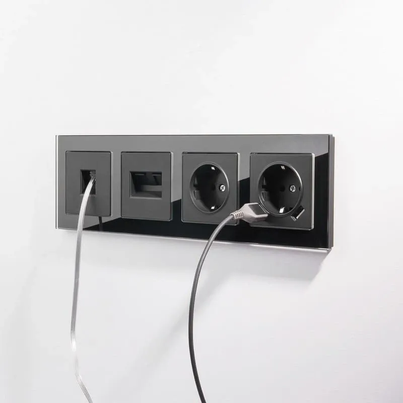 Розетка с заземлением, шторками и USB тип A+C (черный) Werkel - Фото 3