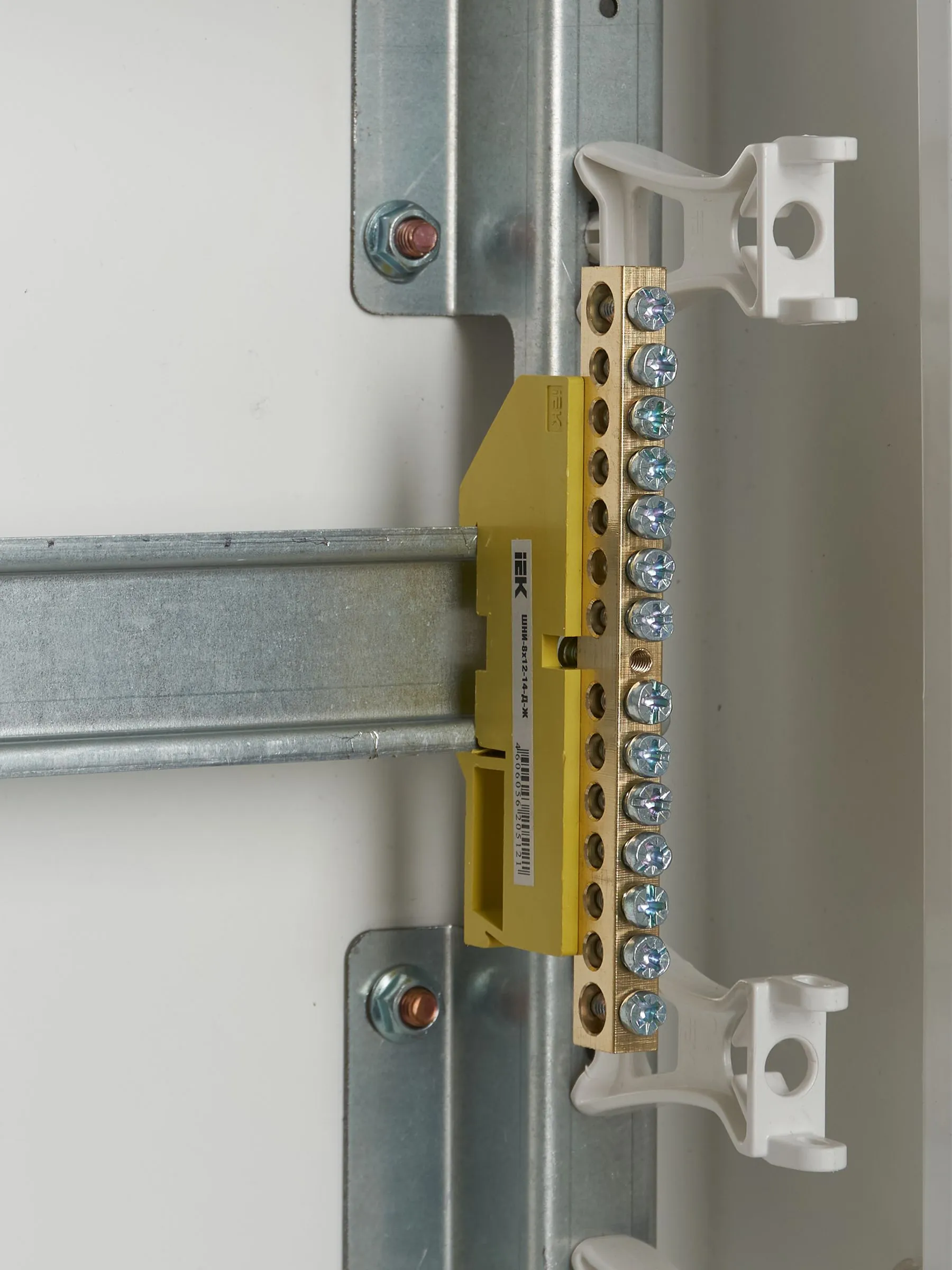 Шина PE "земля" на DIN-изол ШНИ-8х12-14-Д-Ж IEK - Фото 3