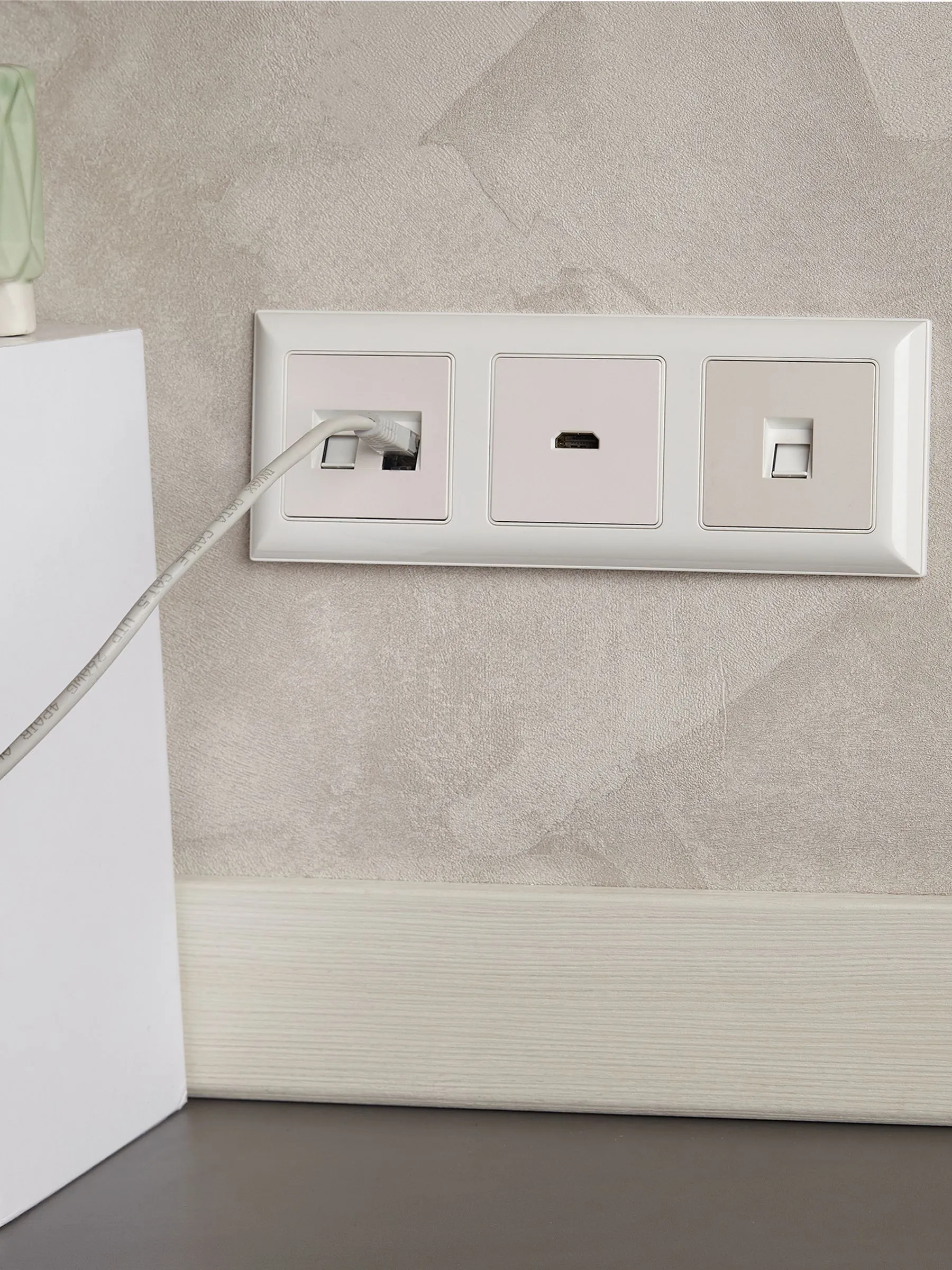 BRITE Рамка 3-местная РУ-3-Бр белый/белый IEK - Фото 3