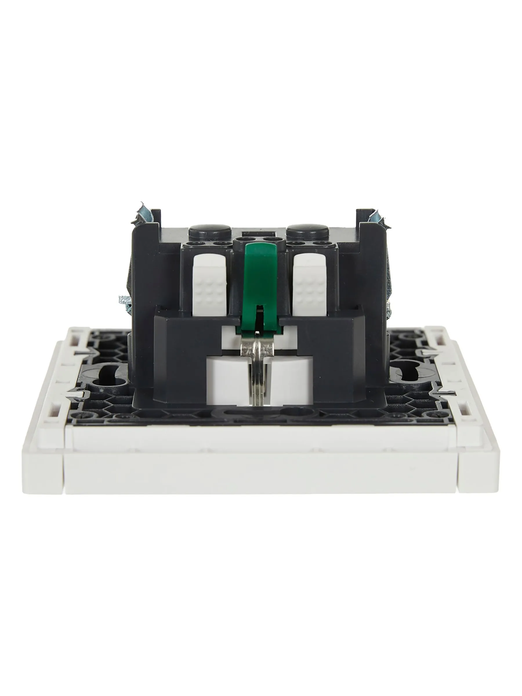 FORTE&PIANO Розетка 1-местная с заземлением с защитными шторками безвинтовое крепление 16А FP213 белый IEK - Фото 6