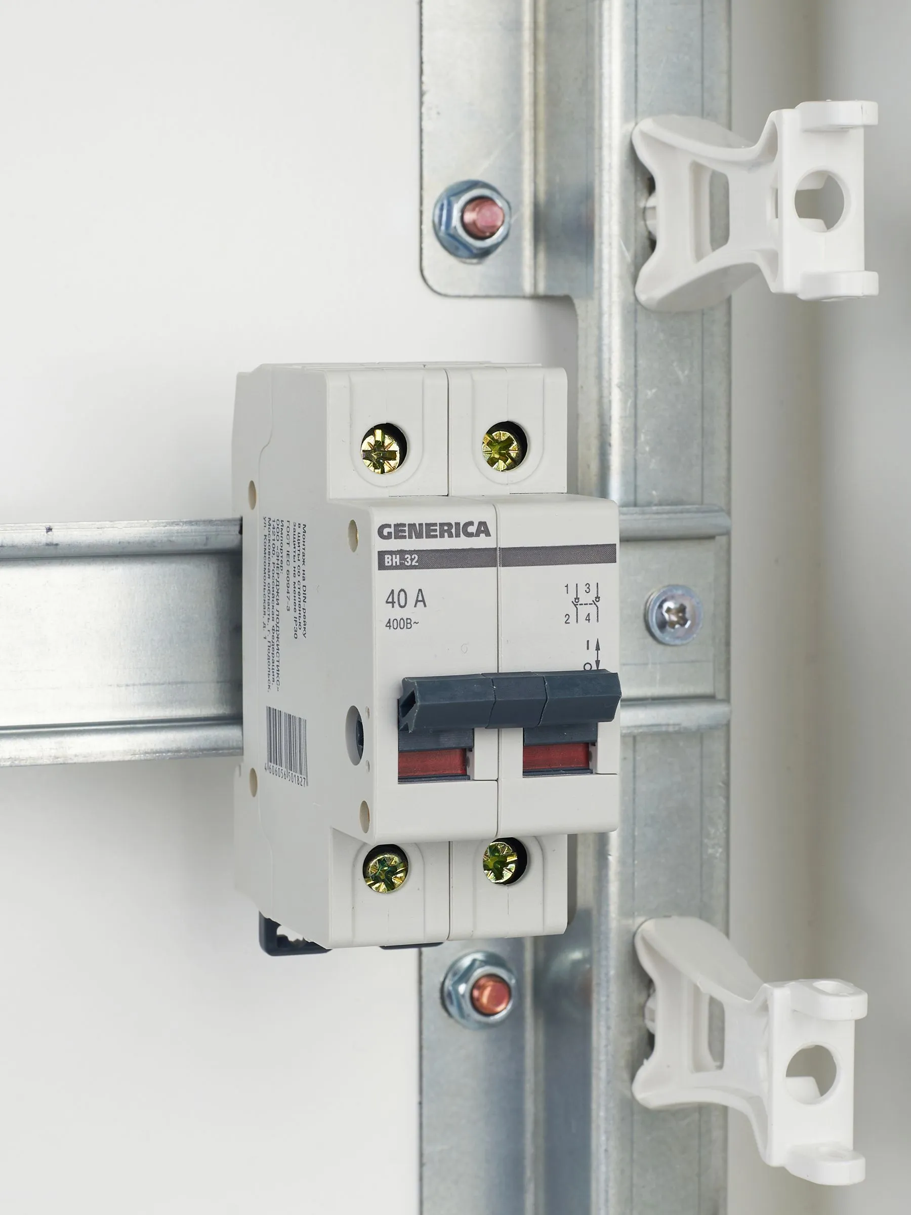 Выключатель нагрузки (мини-рубильник) ВН-32 2Р 40А GENERICA - Фото 4