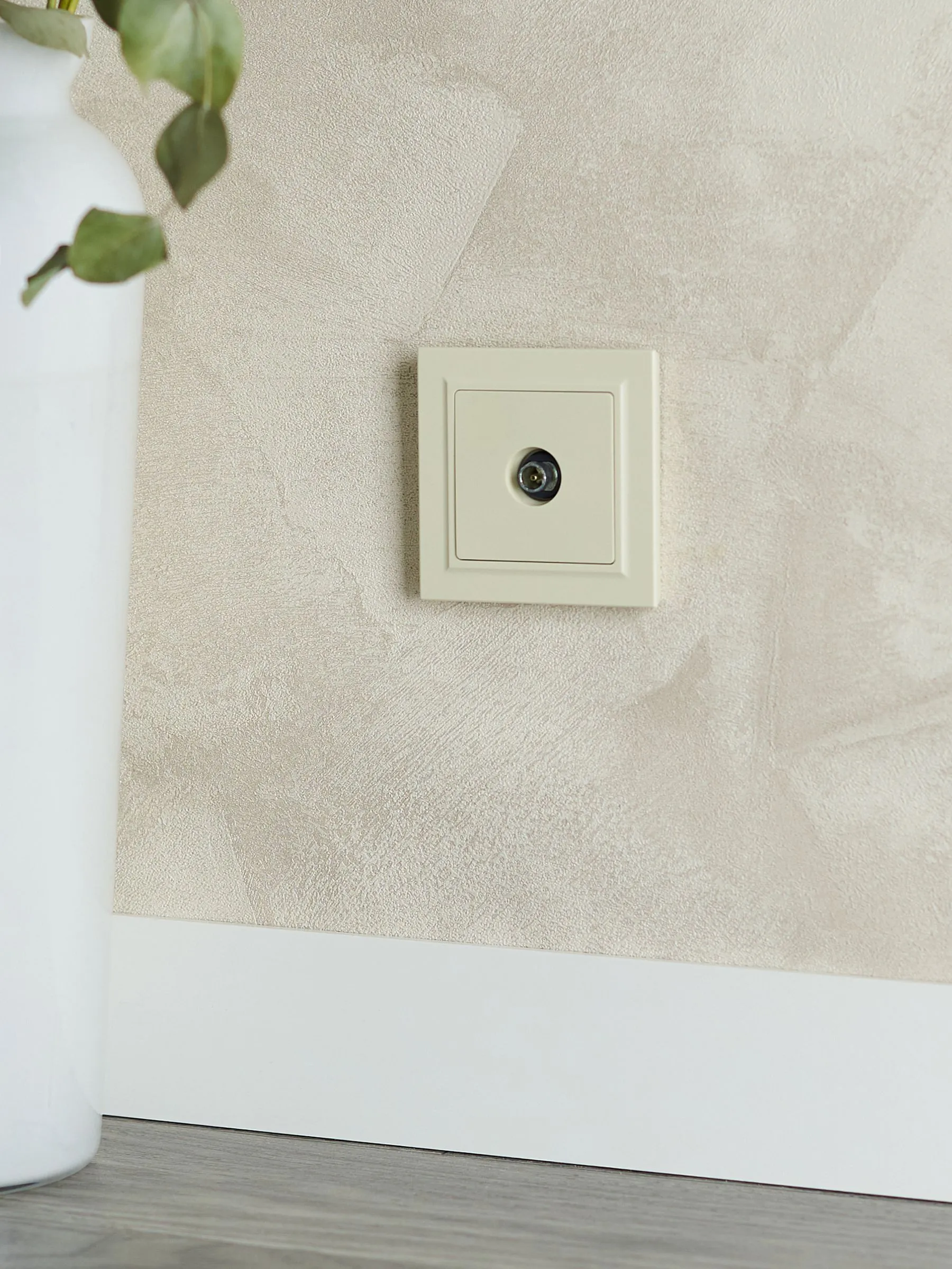 BRITE Розетка TV оконечная РТВ11-0-БрКр бежевый IEK - Фото 3