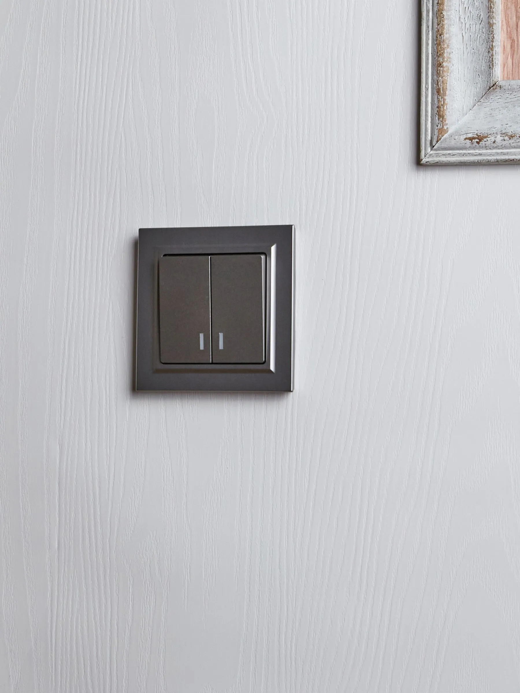 BRITE Выключатель 2-клавишный с индикацией 10А ВС10-2-1-БрС сталь IEK - Фото 4