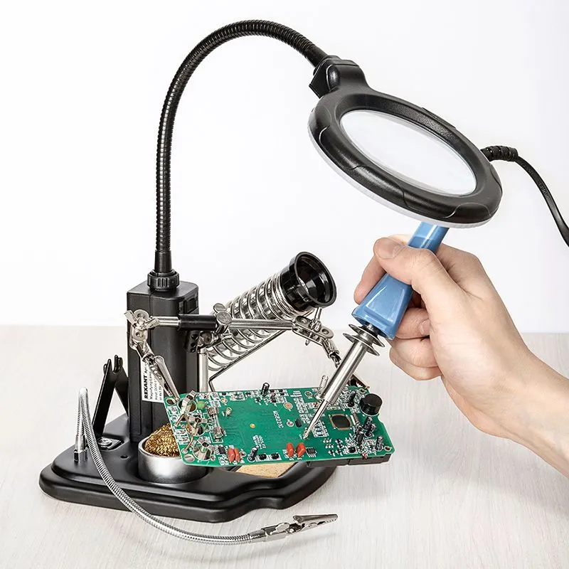 Держатель Третья рука, МАСТЕР, 3 зажима, лупа 90мм (3х), подставка паяльника, стенд припоя, LED подсветка REXANT - Фото 2