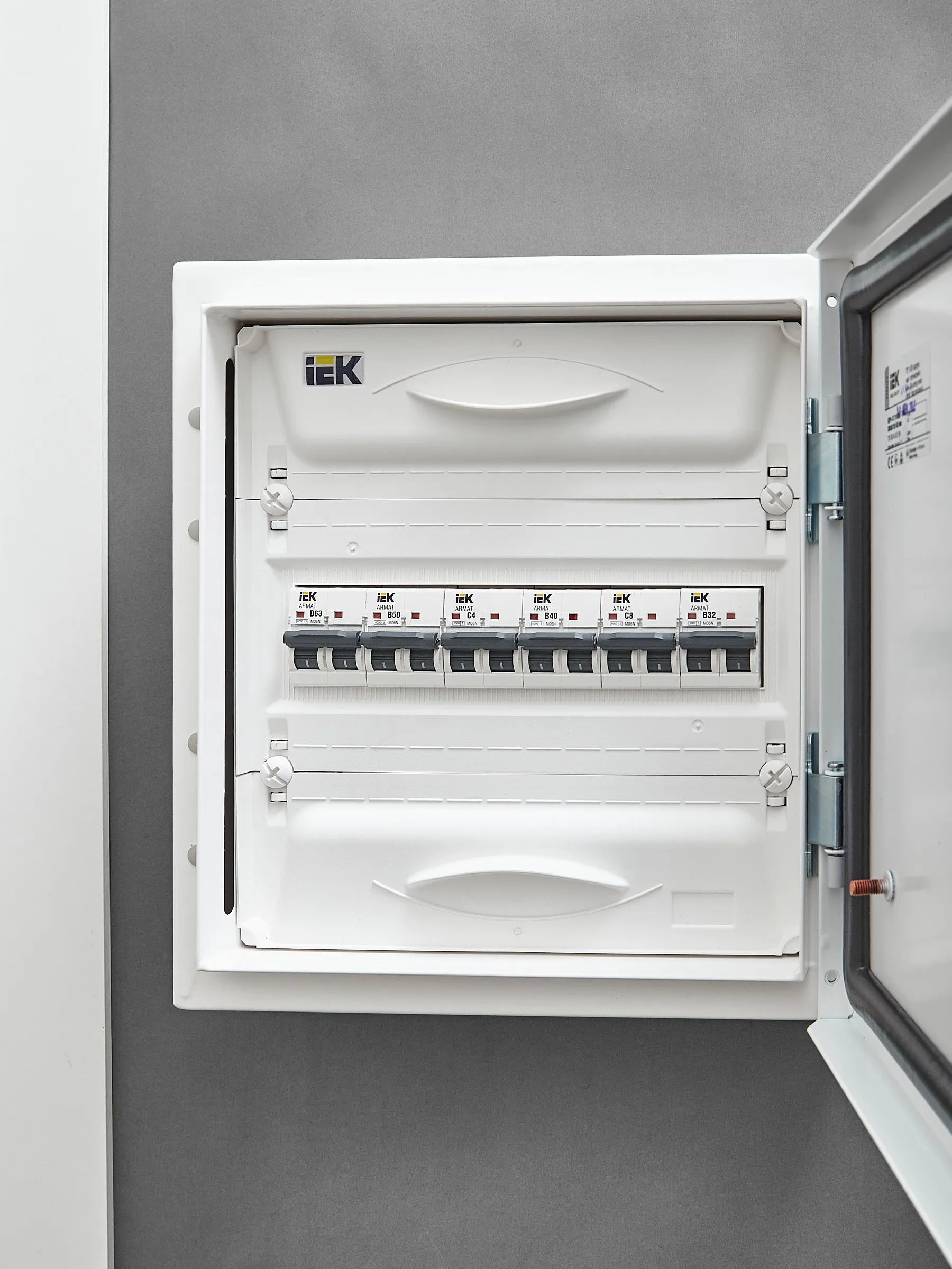 ARMAT Автоматический выключатель M06N 2P C 4А IEK - Фото 9