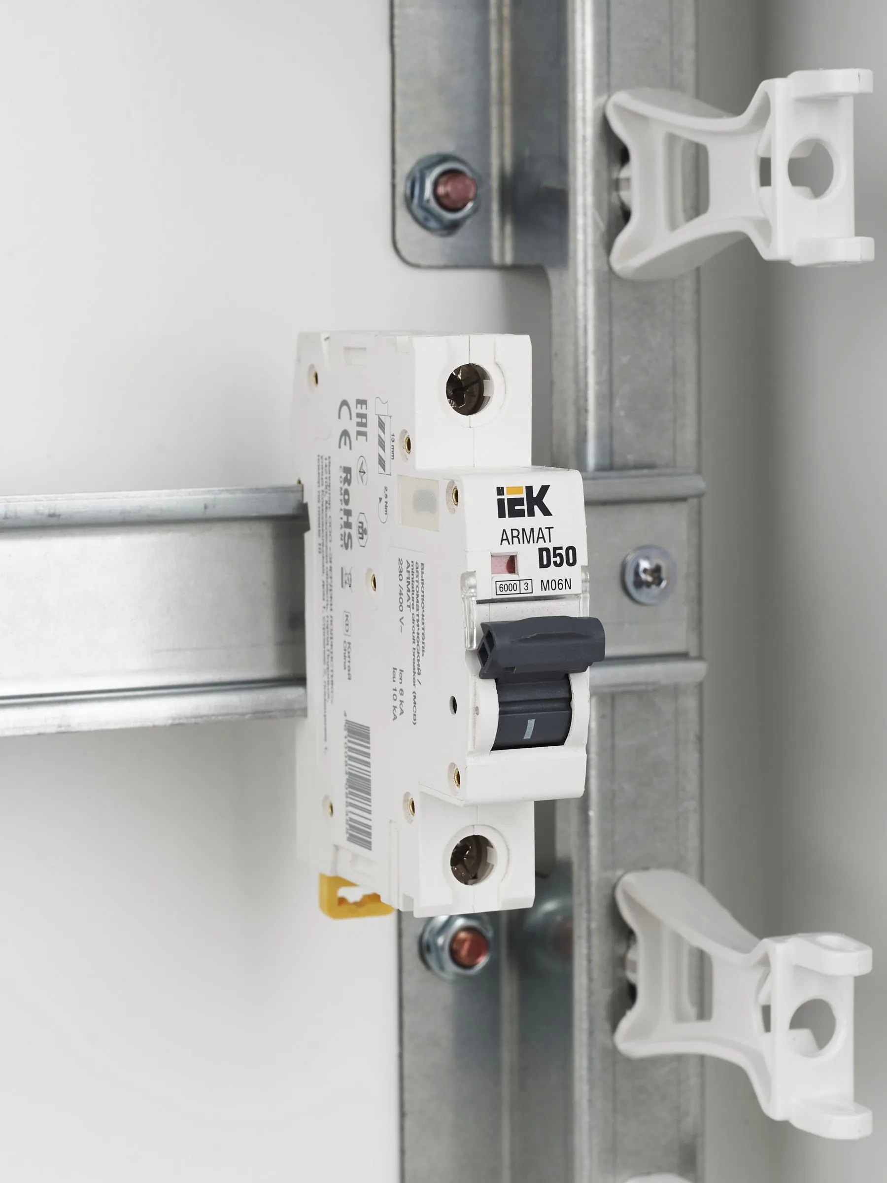 ARMAT Автоматический выключатель M06N 1P D 50А IEK - Фото 9