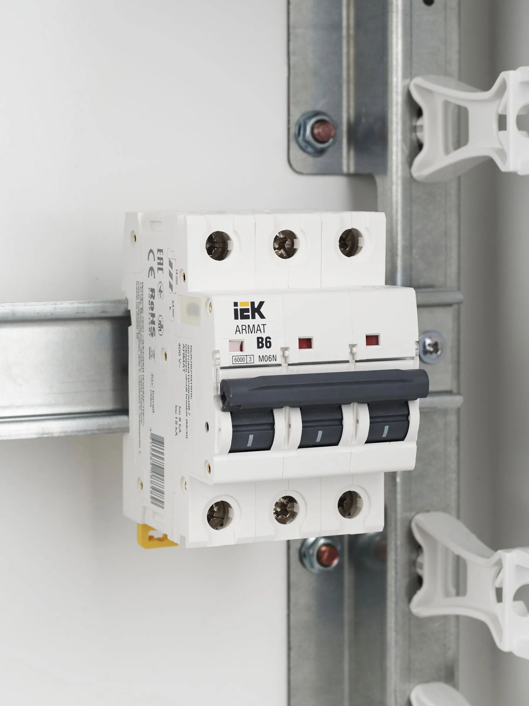 ARMAT Автоматический выключатель M06N 3P B 6А IEK - Фото 5