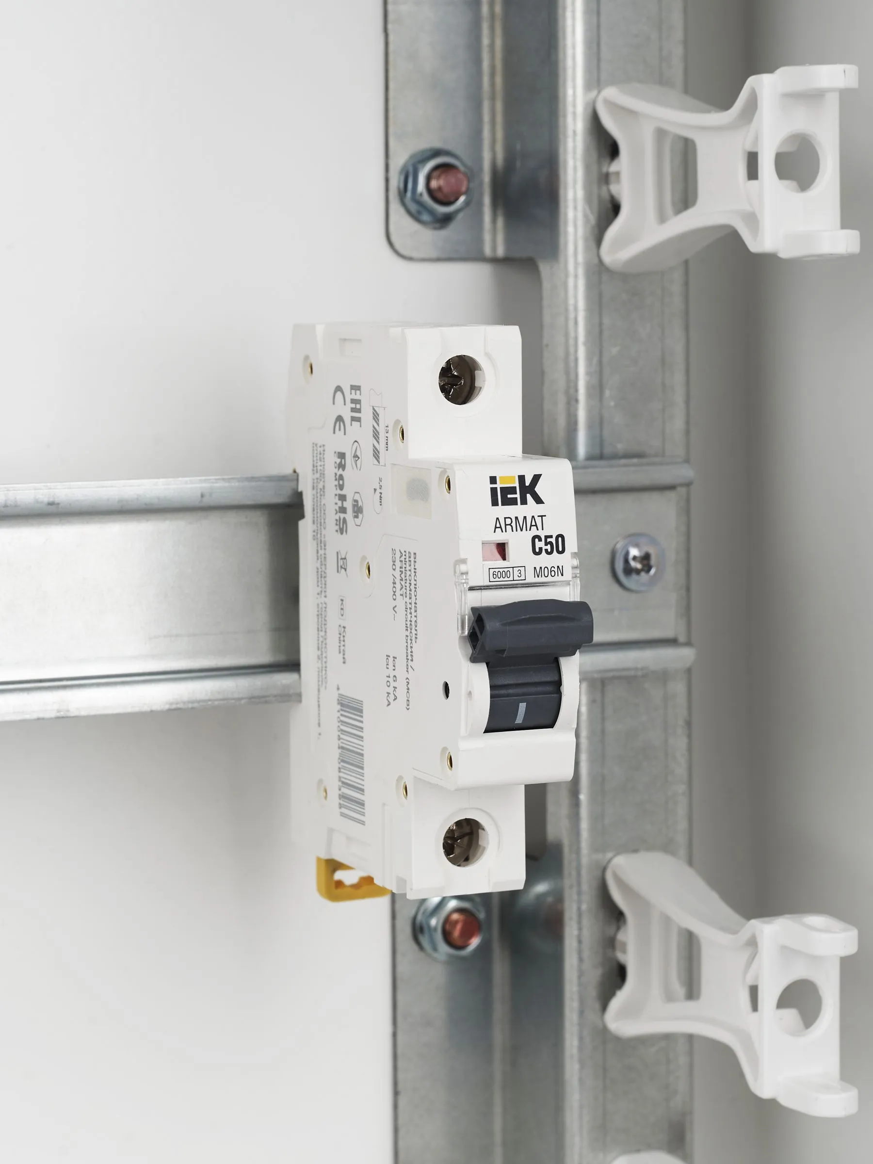 ARMAT Автоматический выключатель M06N 1P C 50А IEK - Фото 3