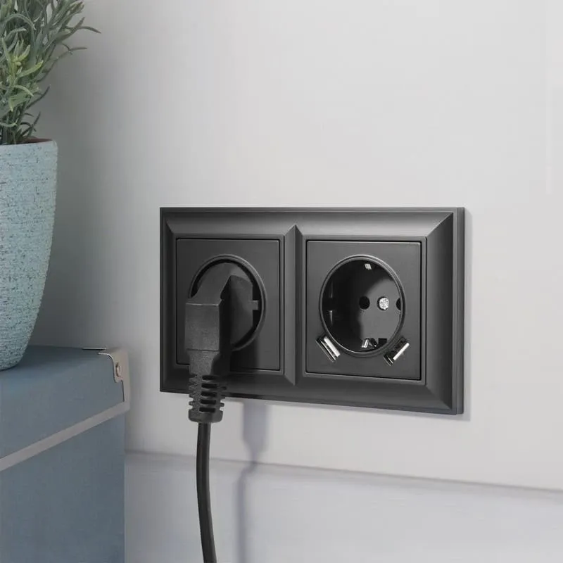 Розетка с заземлением, шторками и USB тип A+C (черный) Werkel - Фото 4