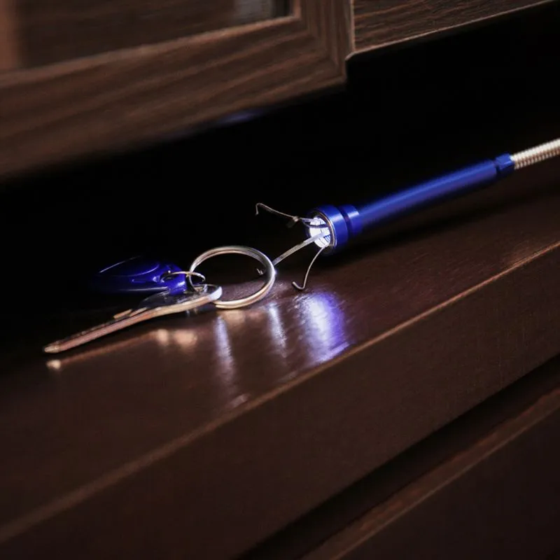 Захват магнитный цанговый 4 лапки, 610мм, встроенный светодиодный фонарик, (удержание 2кг) REXANT - Фото 4