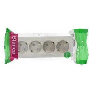 Розетка 4-м ОП Blanca 16А IP20 250В с заземл. защ. шторки с изолир. пластиной беж. SE BLNRA011417 520080