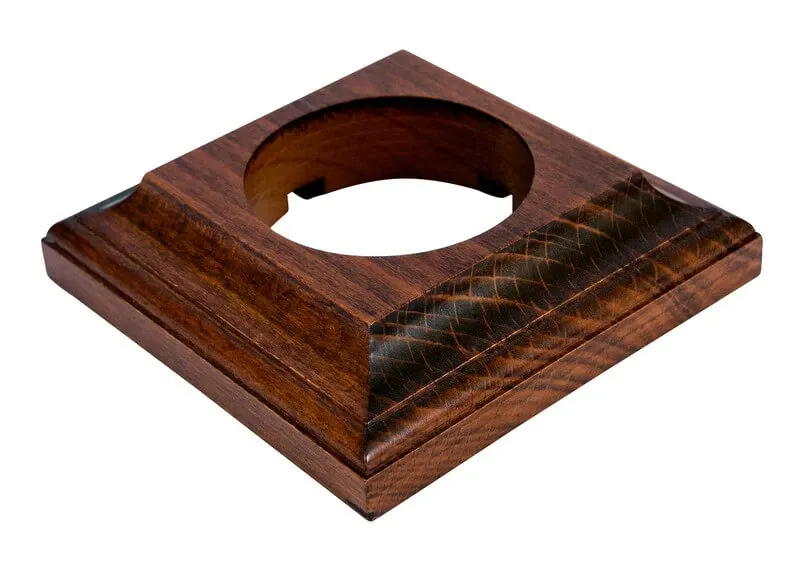 Рамка одноместная "Престиж" темный дуб, для наружного и внутреннего монтажа, ТМ "МезонинЪ" GE70706-2