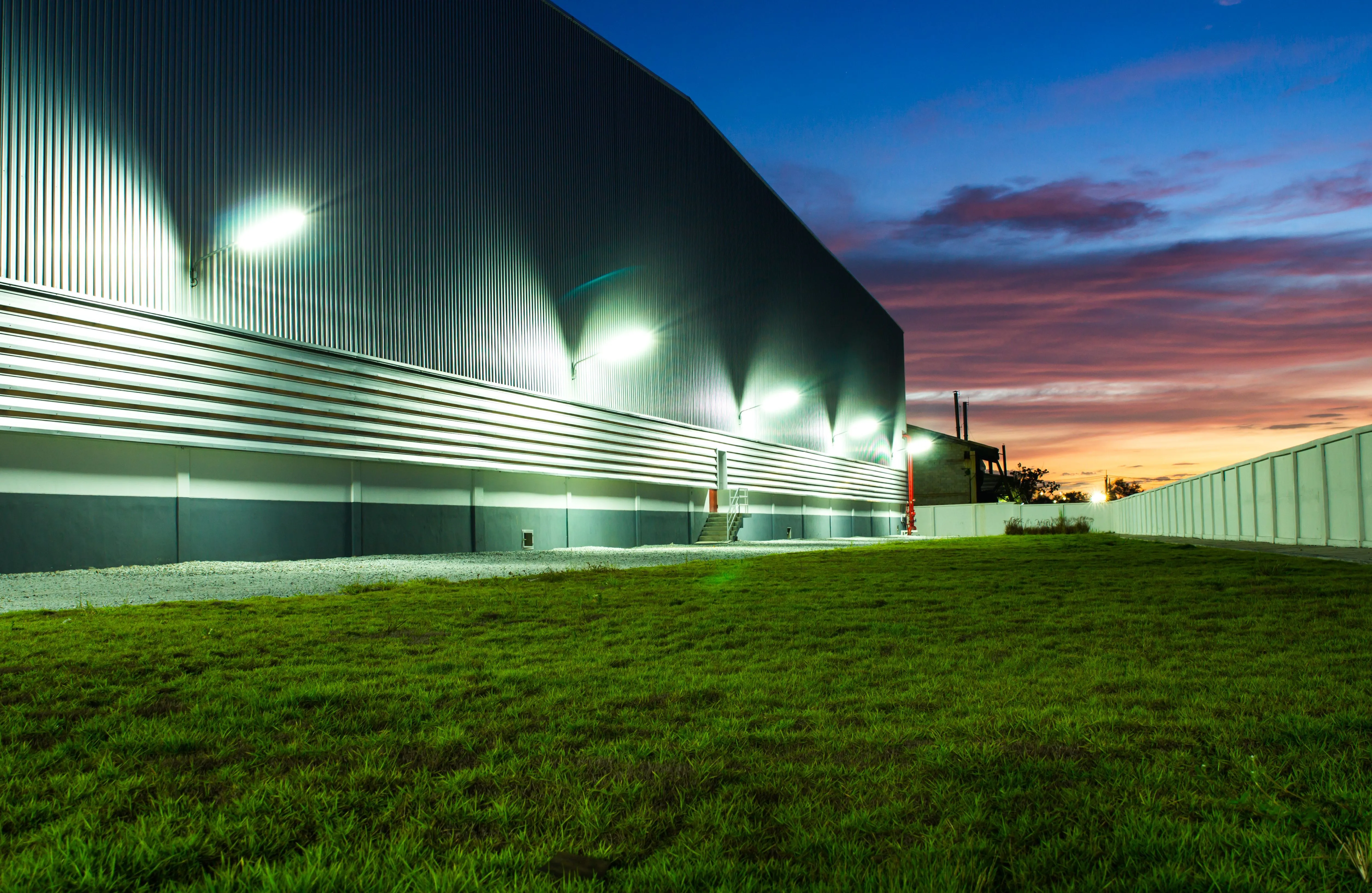 Кронштейн КР-4М D=48мм L=500мм под монтажную ленту регулируемый угол белый IEK - Фото 3