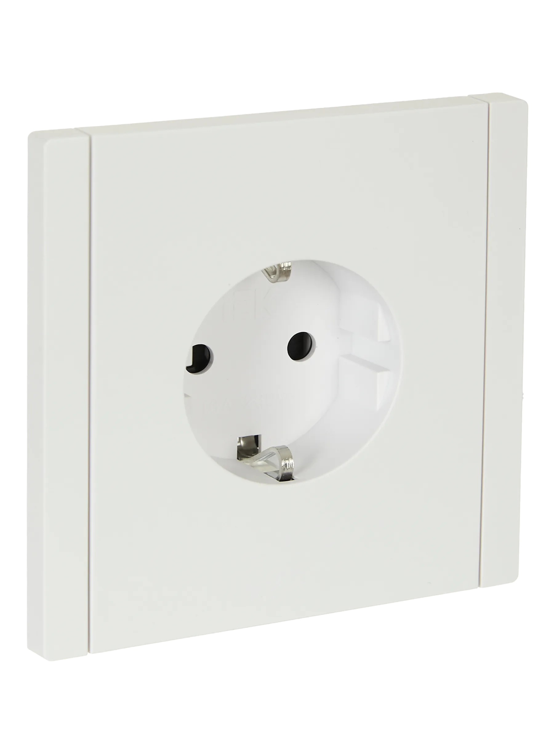 FORTE&PIANO Розетка 1-местная с заземлением с защитными шторками безвинтовое крепление 16А FP213 белый IEK FP-R14-16-1-K01