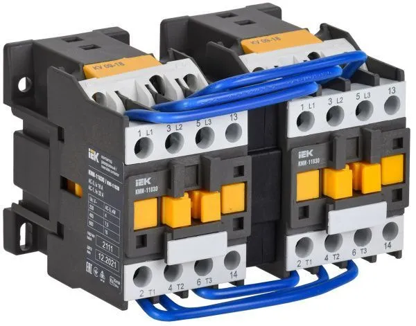 Контактор КМИ-11830 реверс 18А 400В/АС3 2NO IEK