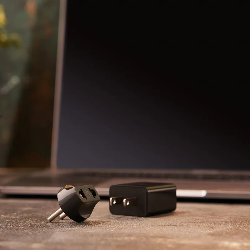 Адаптер сетевой (переходник) с Евро А/F на вилку С1 CEE 7/2 «Питер» 6А б/з черный PROconnect (пакет БОПП 1 шт/уп.) - Фото 2