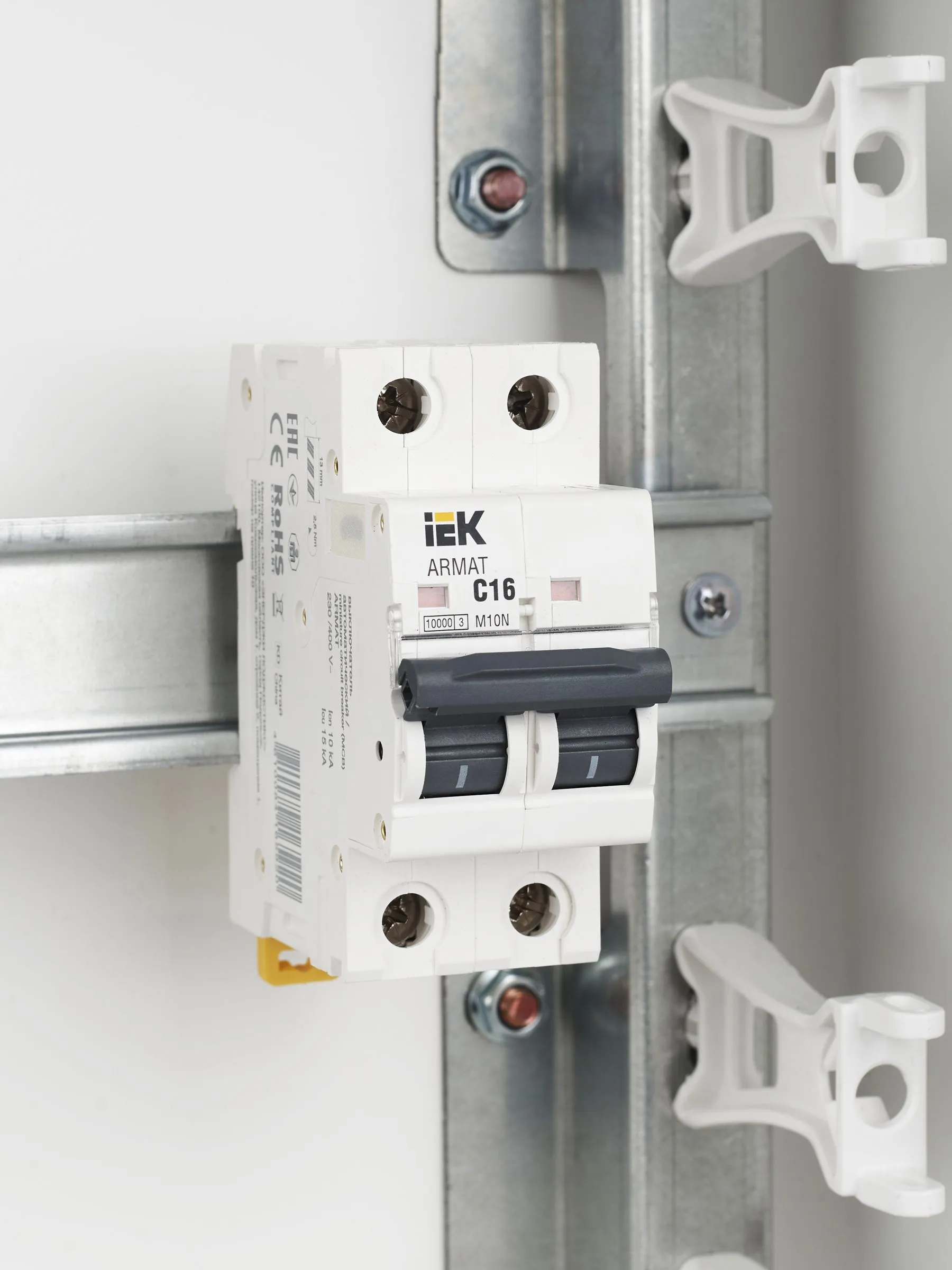 ARMAT Автоматический выключатель M10N 2P C 16А IEK - Фото 7