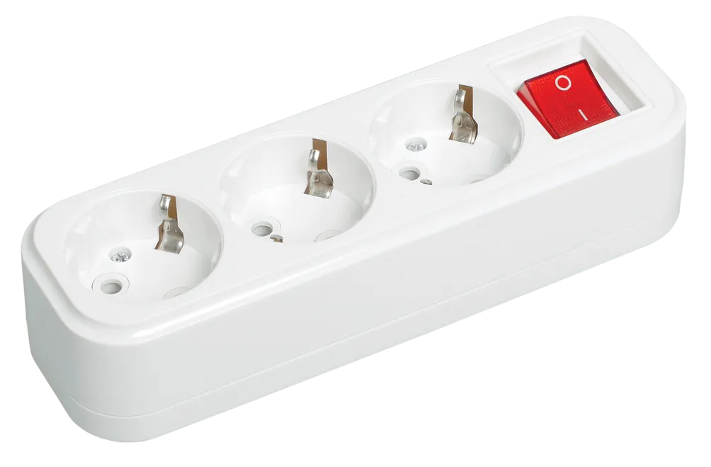 Розетка переносная разборная с заземлением с выключателем К03В 3 места CLASSIC IEK