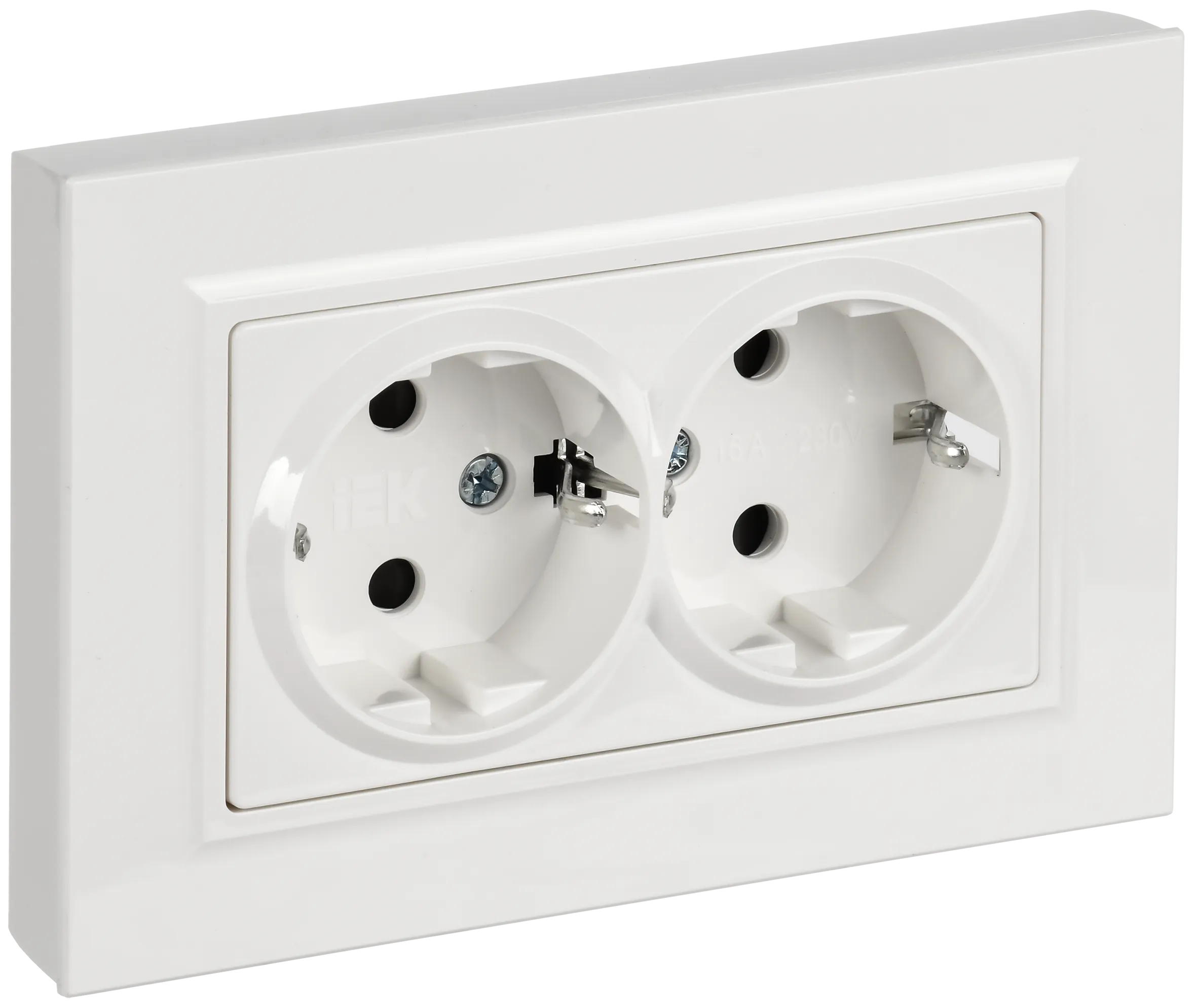 BRITE Розетка 2-местная с заземлением с защитными шторками плоская 16А в сборе РСшПл12-3-БрБ белый IEK